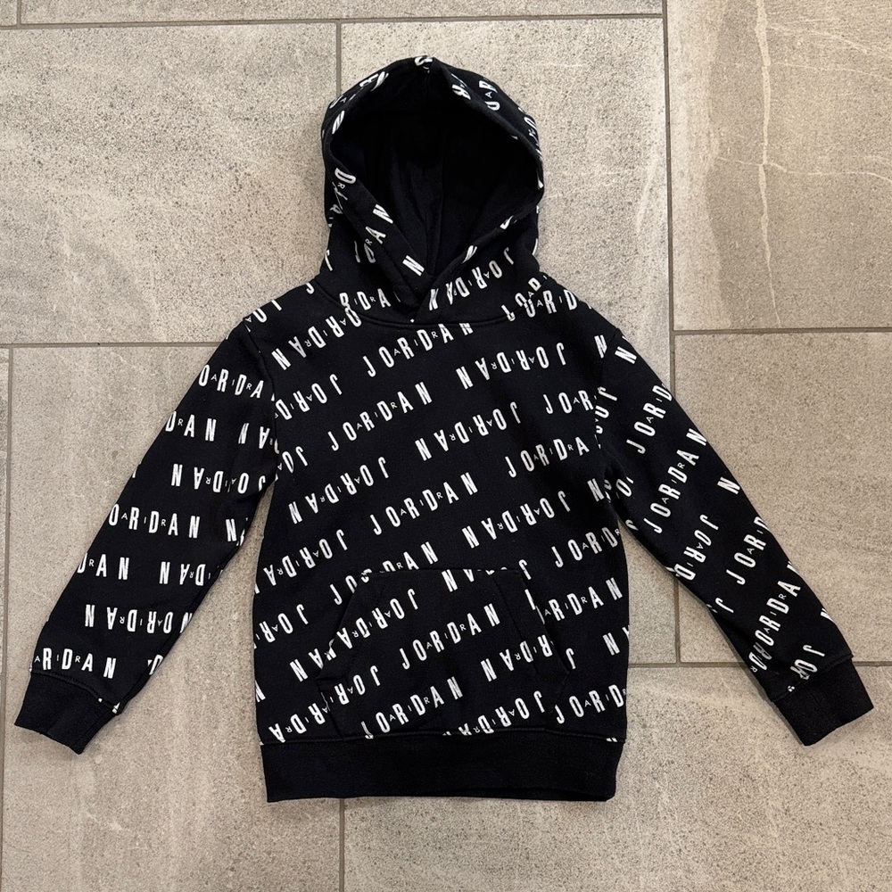 Jordan Air Boys Pullover Thermal Hoodie Core Performance Size 5 (4-5 Years)